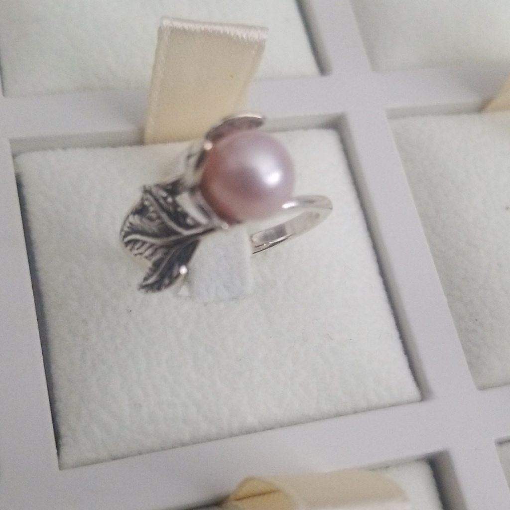 Pearl Leaf Ring
